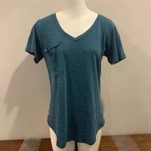 Blueish/green casual vneck tshirt